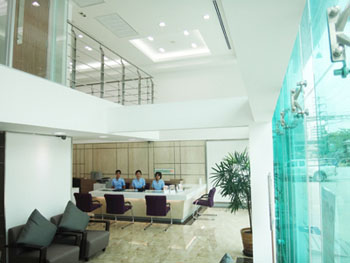 Dental implant clinic in Thailand reception